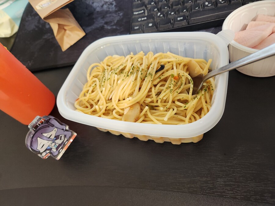 이번년도 실패한 투자자의 조촐한 첫끼..._1.jpg