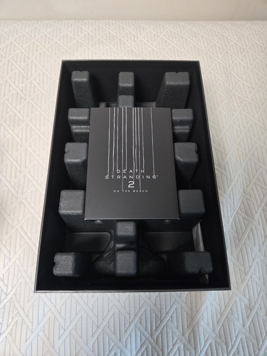루리웹 최초 데스 스트랜딩 2 컬렉터즈 에디션 오픈 케이스_12.jpg