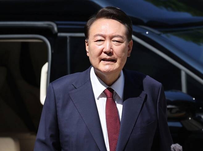 '윤 전 대통령 체포영장' 이르면 오늘 결정…"절차 위반" 반발_1.jpg