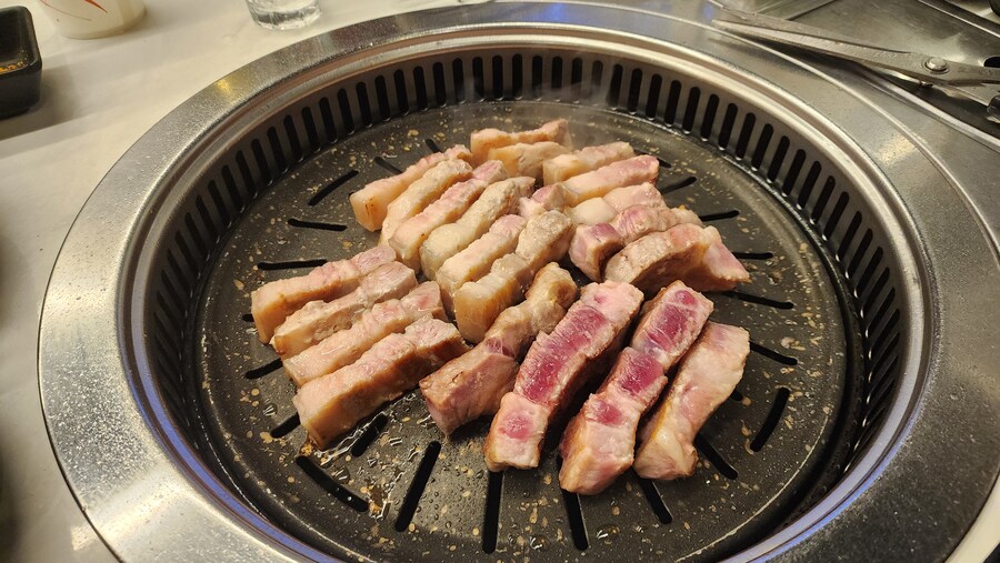 오겹살과 치즈폭탄계란찜_2.jpg