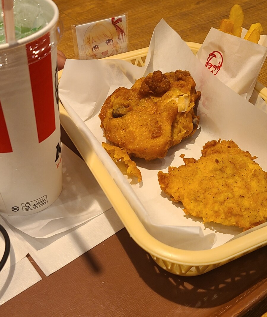 버튜버)일본가서 카나데 굿즈 삿는데 잘산거같아_1.jpg