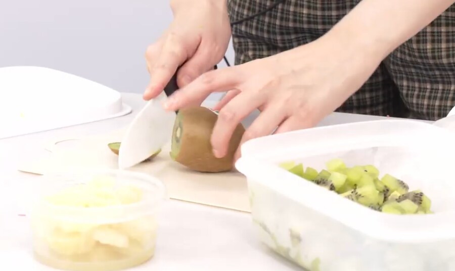 일본 성우의 유튜브 방송 : 요즘 해외에서 인기몰이 중인 과일청 만드시나?_1.png