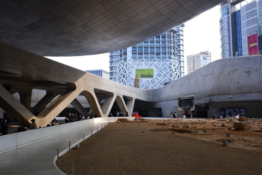 서울 나들이 - 동묘시장, 낙산공원, 이화마을_1.jpg