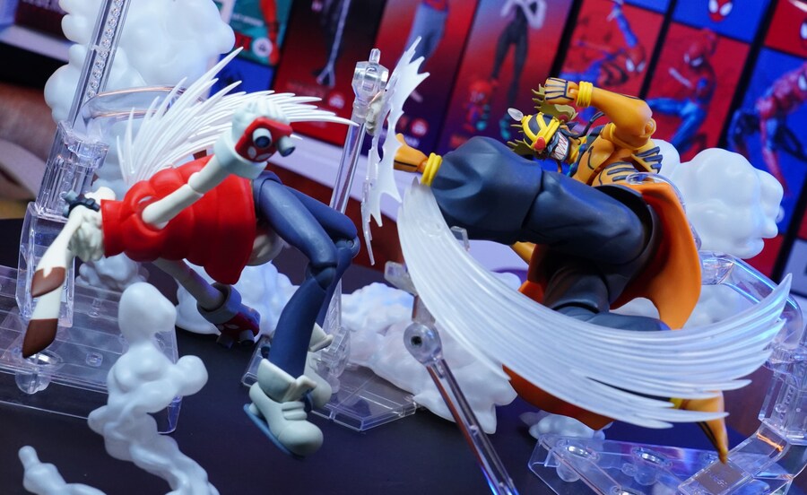 썸머워즈 킹카즈마 VS 러브머신 액션피규어 리뷰_8.jpg