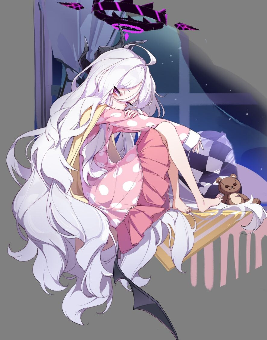 블루아카) 트리니티 학생 좋아하는 선생들은 잔잔한 물결같은데_1.jpg