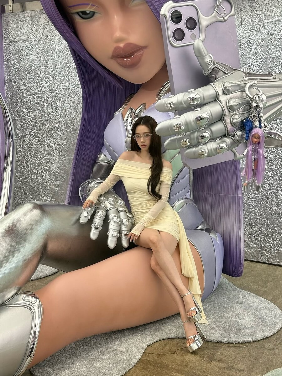 카리나 근황 (feat 젠틀몬스터)_2.jpg