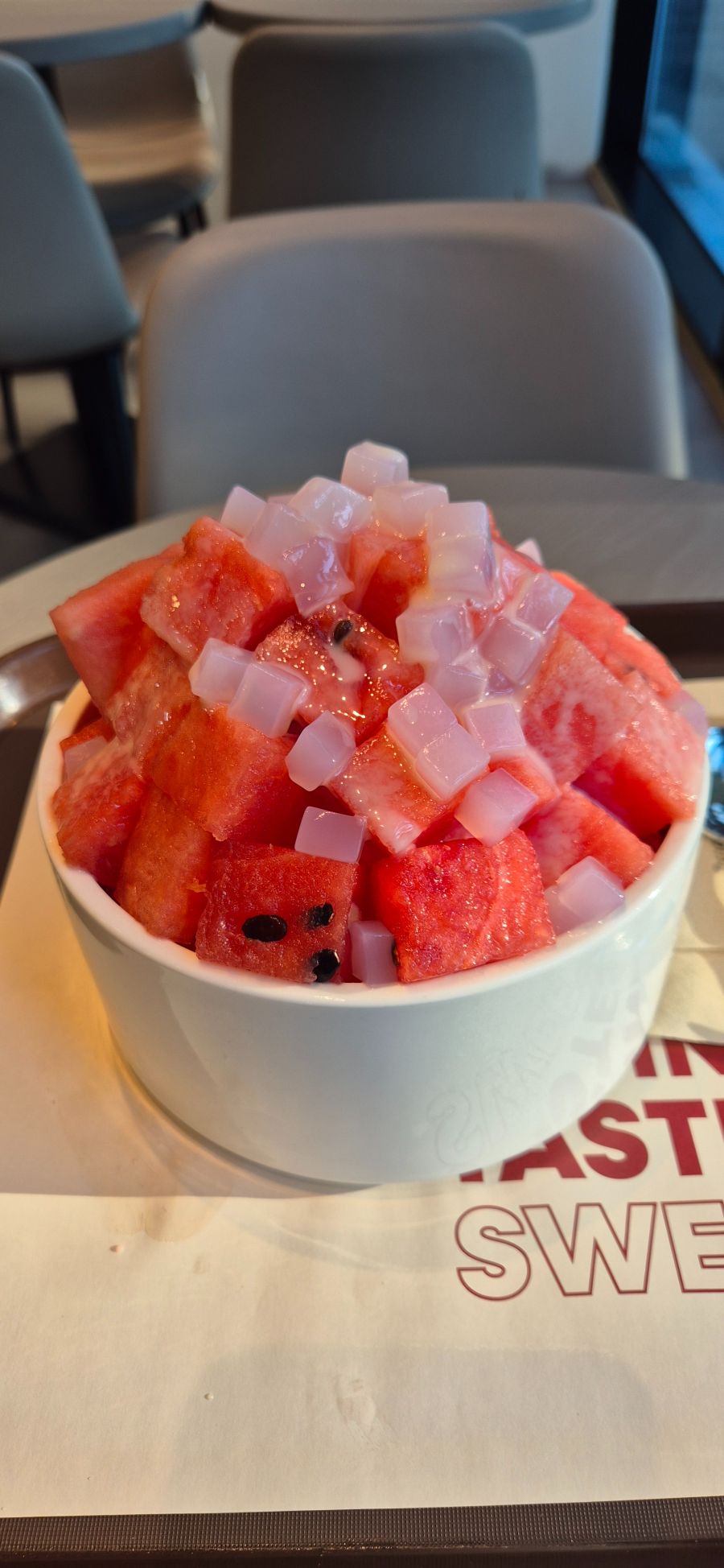 설빙에서 수박듬뿍화채설빙을 먹어봤습니다._4.jpg