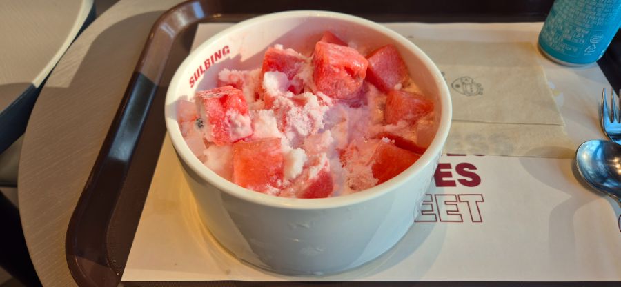 설빙에서 수박듬뿍화채설빙을 먹어봤습니다._5.jpg