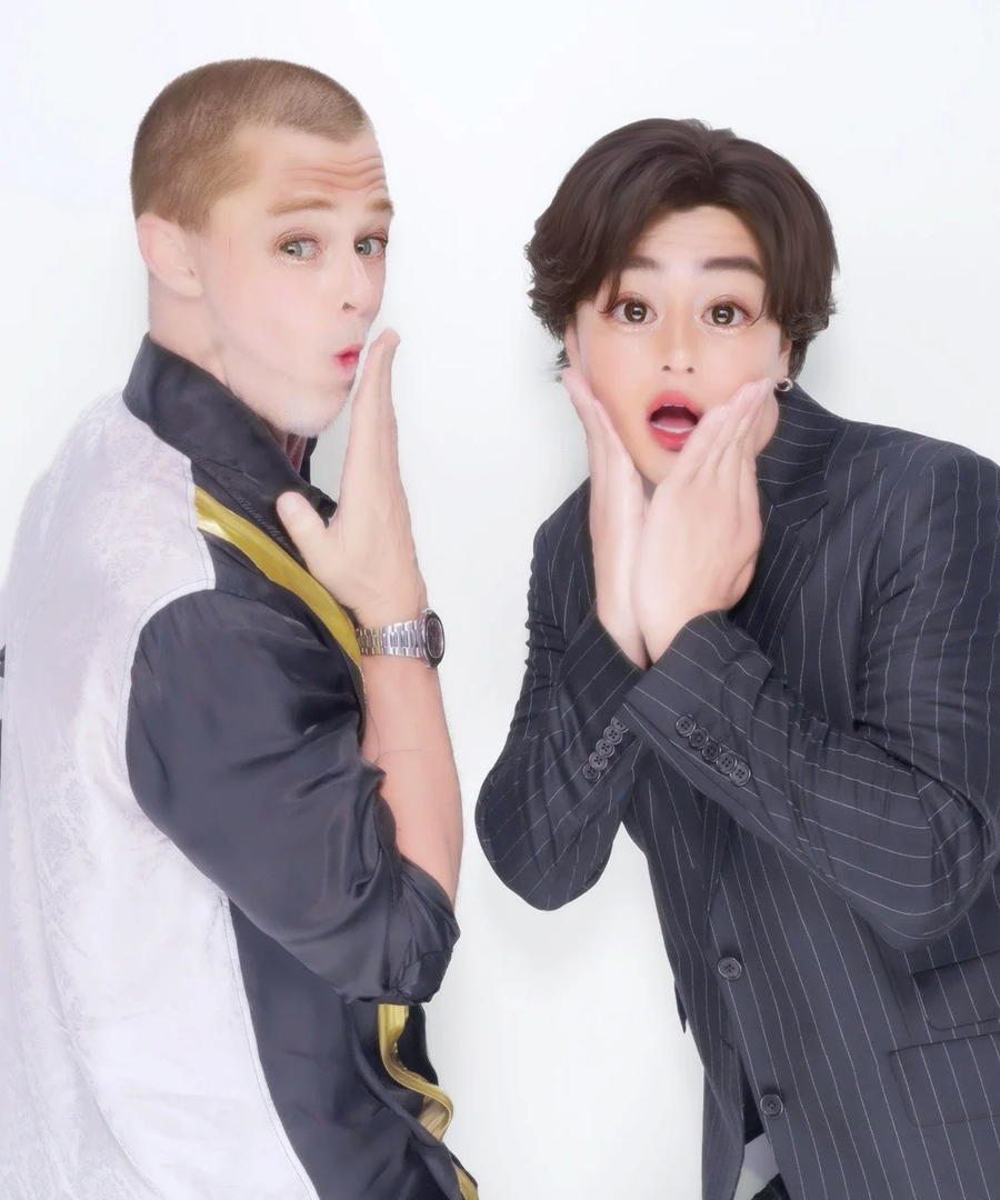 영화 홍보 차 일본가서 스티커사진 찍은 브래드피트_6.webp