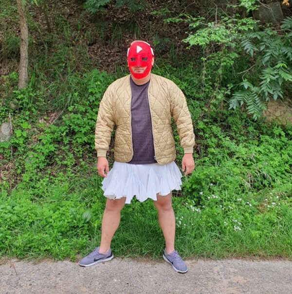 뭐? 러브버그(익충)이 창궐한다고? 선생님을 모셔와라!_1.jpg