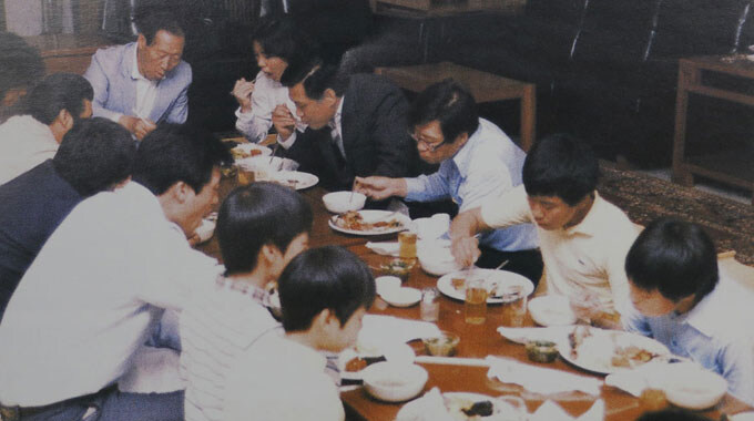 지금 보면 숨막히는 현대 왕회장님시절 아침식사 풍경_1.jpg