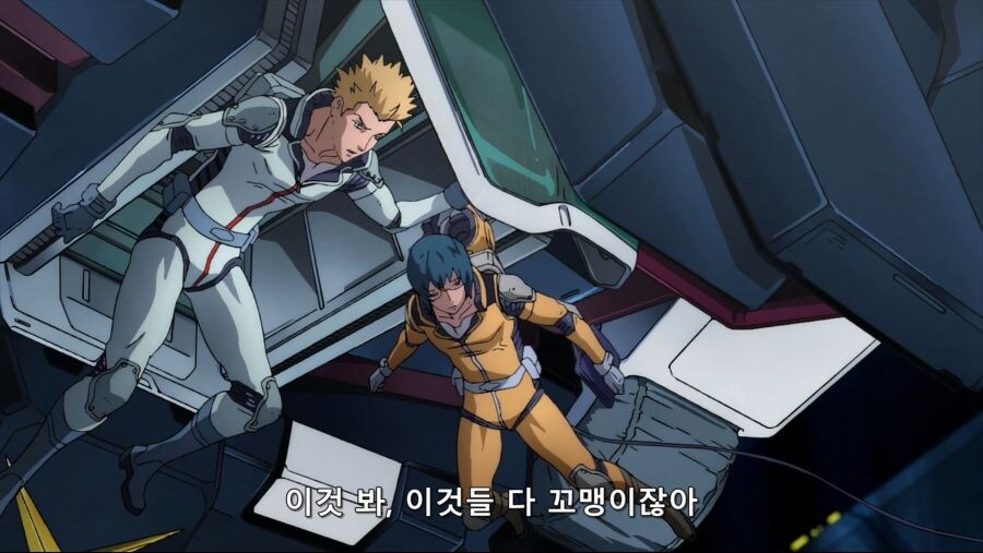 건담)불리한 상황인 주인공네에게 MS를 24대나 보급해준 연방.JPG_6.jpg
