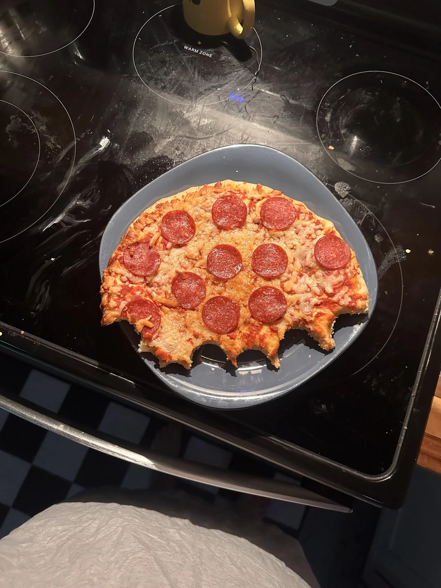 피자 둘이서 맛있게 먹는법 알려줌_1.webp