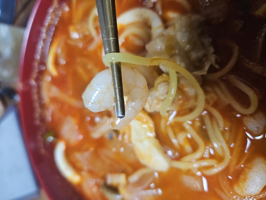 얘들아 너네 내가만든 해물가득 고기짬뽕 먹으라면 먹어>?_6.jpg