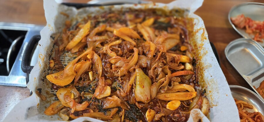청진식당 불고기 오징어 당면사리_8.jpg