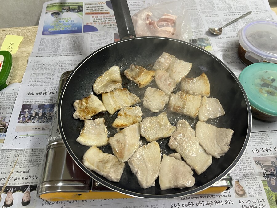 아침 삼겹살 다 뒤죠따ㅋㅋ_1.jpg