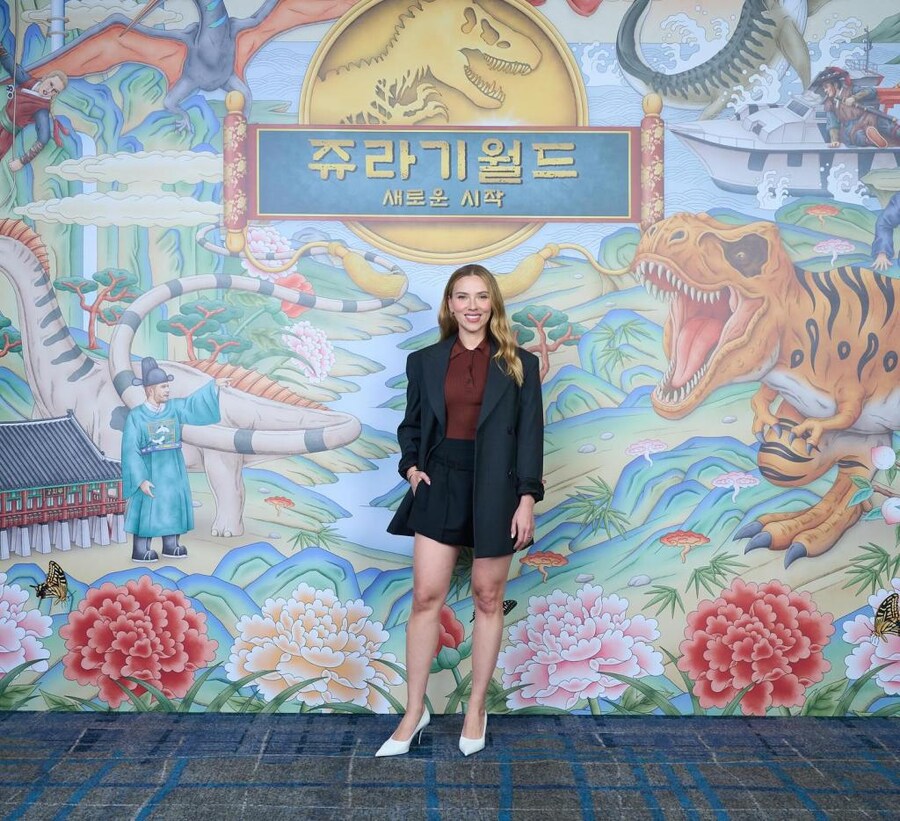 한국화 일러스트레이터 광광 작가님의 쥬라기월드 포토월_4.jpg