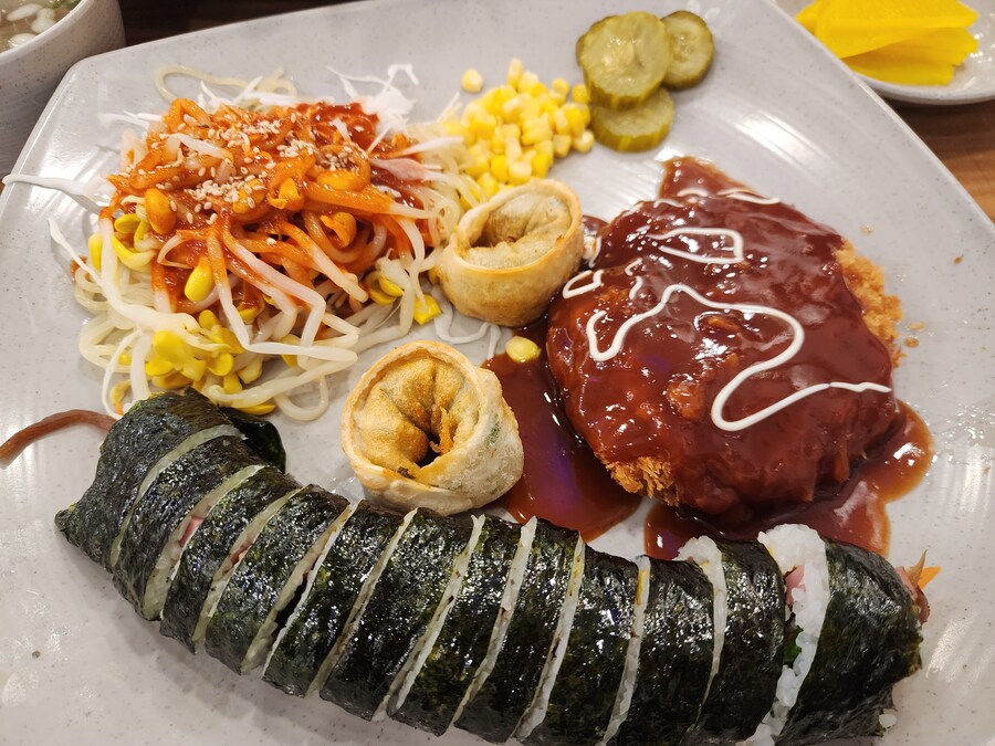주인장 여기 늘 먹던 스페셜로_1.jpg
