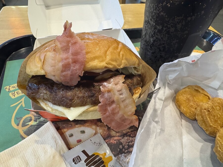 버거킹 가서 오랜만에 먹은 버거들_2.jpg