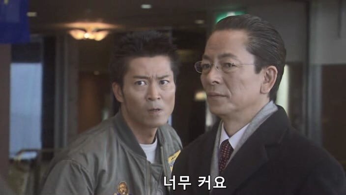 자기 가족을 죽인 남자와 33년 만에 조우한 여자_61.jpg