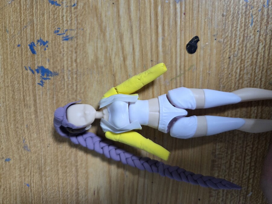 걸프라 의상으로 아이클레이 써봤는데 영 별로네요_1.jpg