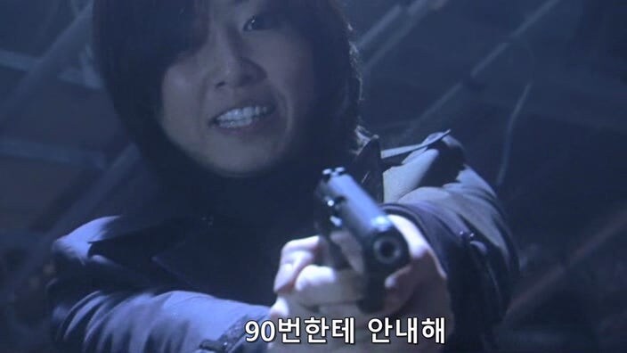 교도소에서 탈옥한 여죄수들을 쫓는 형사들