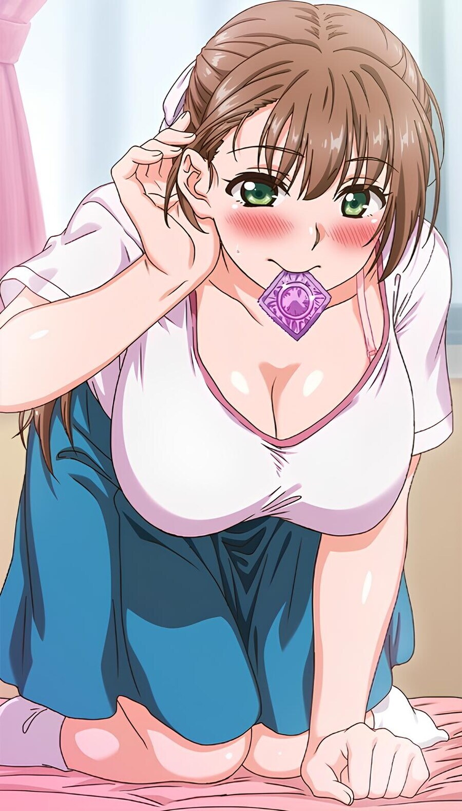 콘돔을 물고있는 처자.jpg_1.jpg