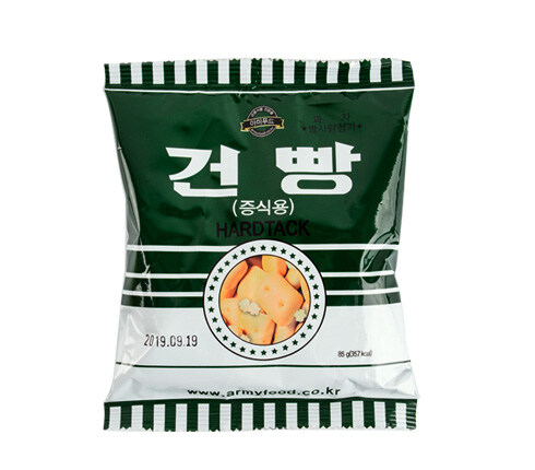 전투식량은 휴대성+높은칼로리+적당히맛없고 아무맛도 안나야 한다_1.jpg