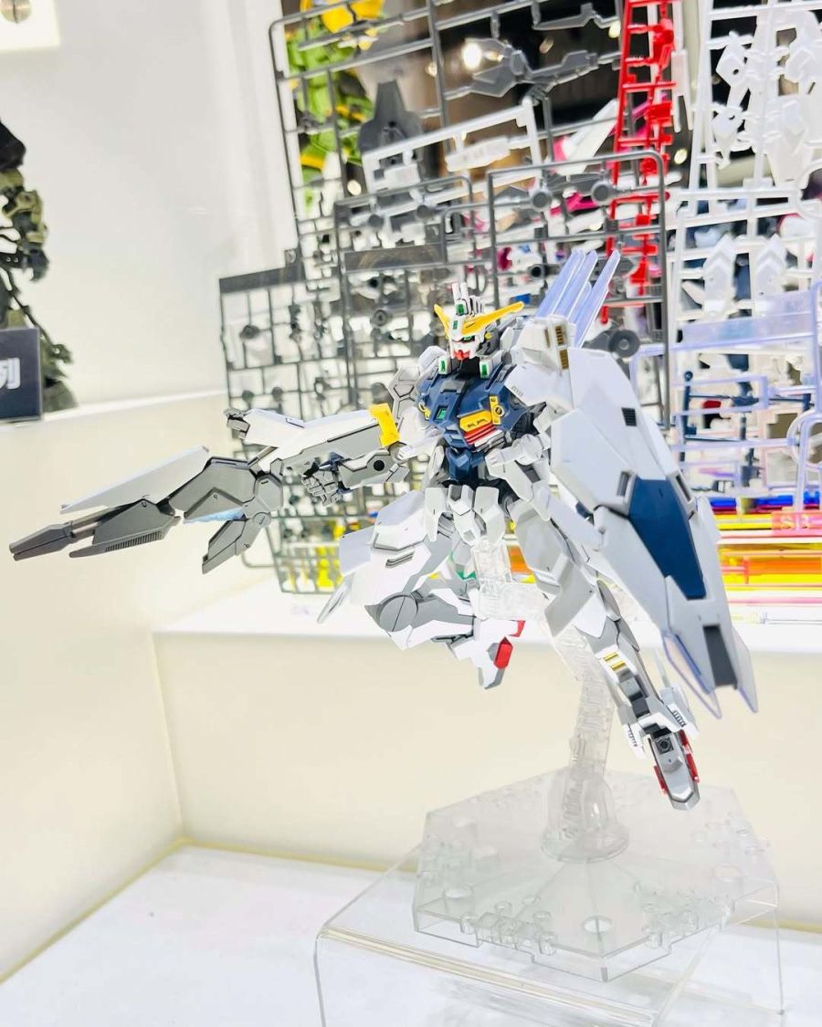 HG 1/144 건담 지리우스 도쿄점 전시 사진_1.jpg