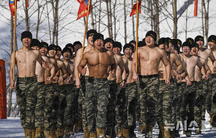 군복무 62개월 vs 18개월.jpg_1.jpg