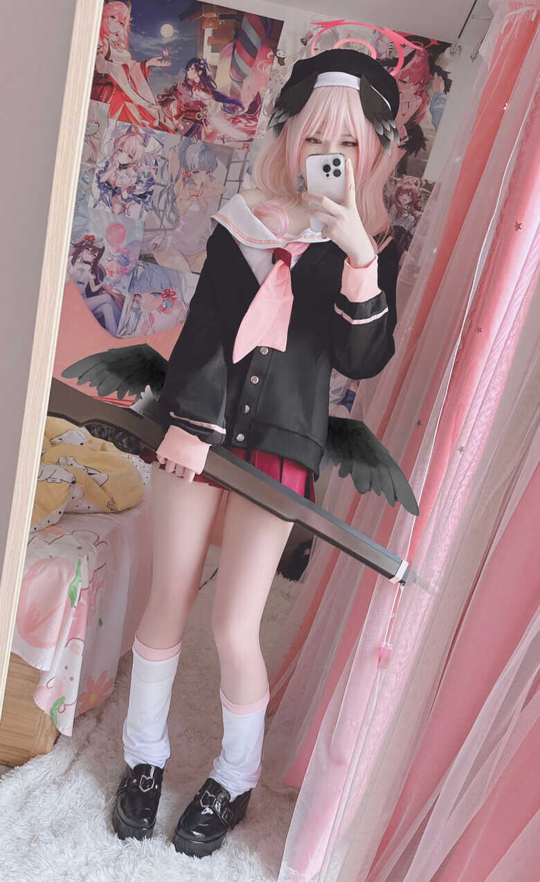 블루아카) 코하루 코스프레 볼때마다_3.jpg