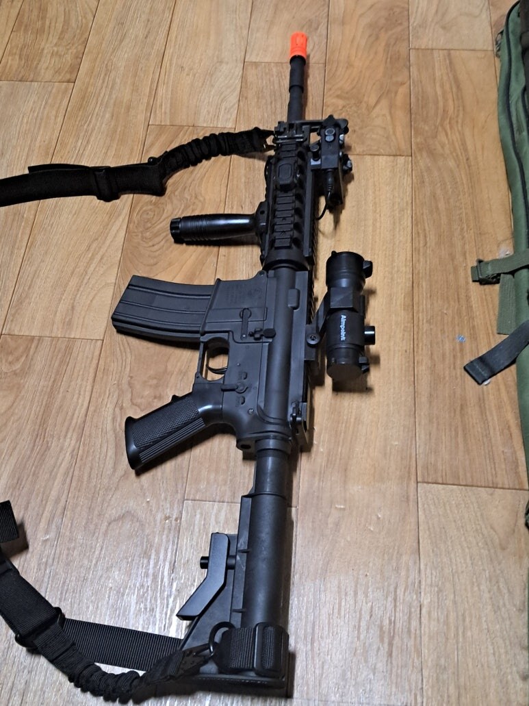 아크로모형 헤비웨이트 M4A1 RIS_1.jpg