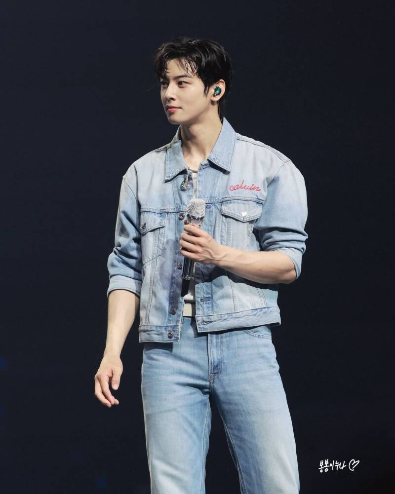 ??? : 청바지에 청자켓 진짜 촌스럽지 않냐?_4.jpg
