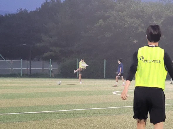 ??? : 아빠 지금 손흥민하고 축구하고 있다.jpg_3.webp