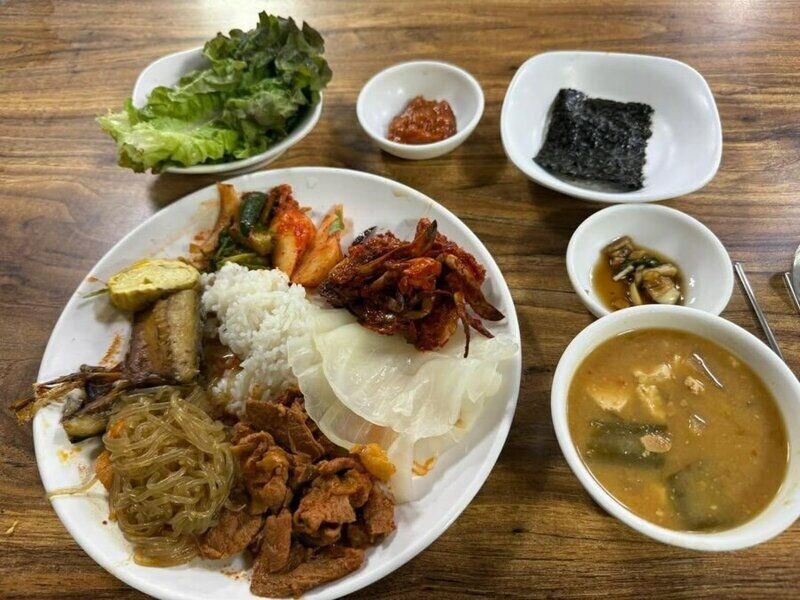 뉴스까지 간 8000원 한식 뷔페_1.jpg