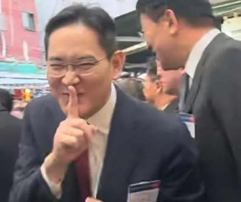 한국의 무기 성능 거짓말에 항의하는 UAE_2.webp