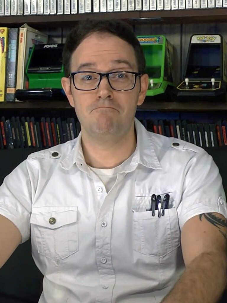 오늘은 'AVGN'의 제임스 롤프 생일_1.jpg