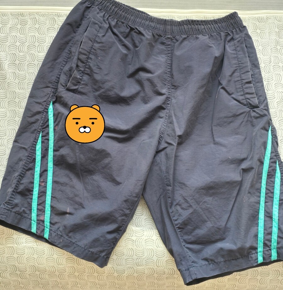 고딩때 물건 중 아직도 가지고 있는거 있음?_1.jpg