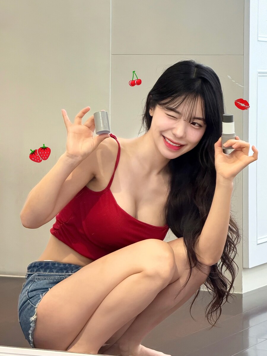 치어리더 이다혜, 섹시 초커X군복 콘셉트로 무더위 정복_5.jpg
