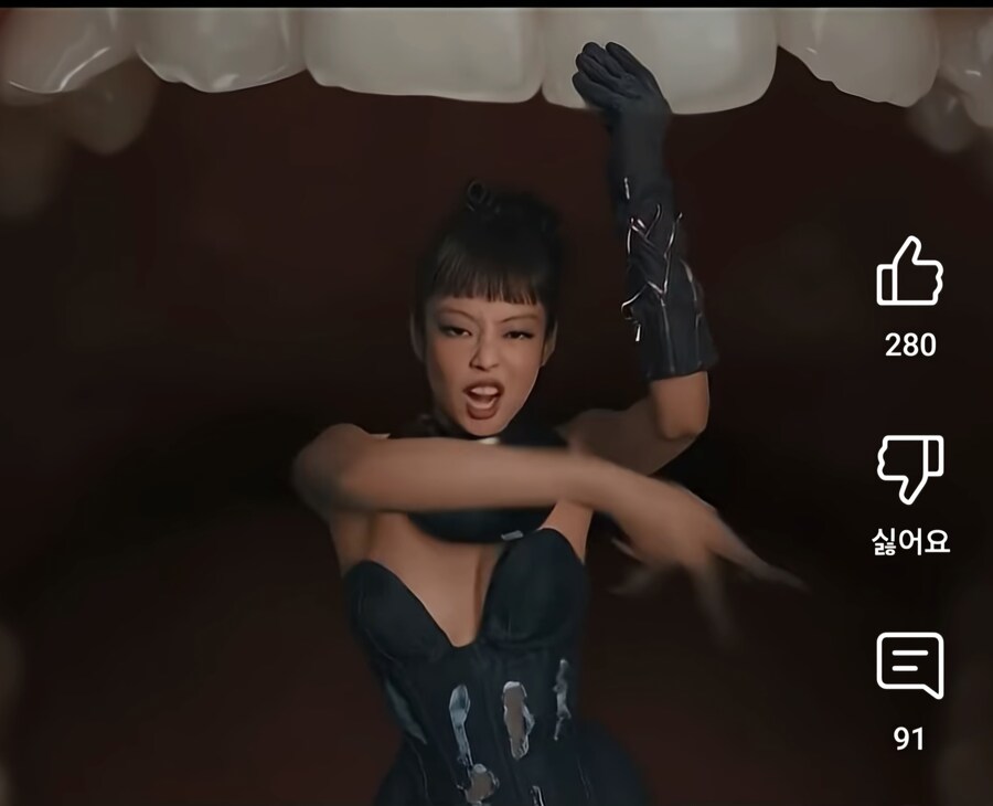 대충 블랙핑크 신곡 뮤직비됴 임펙트가 개쩐다는 댓글_2.jpg