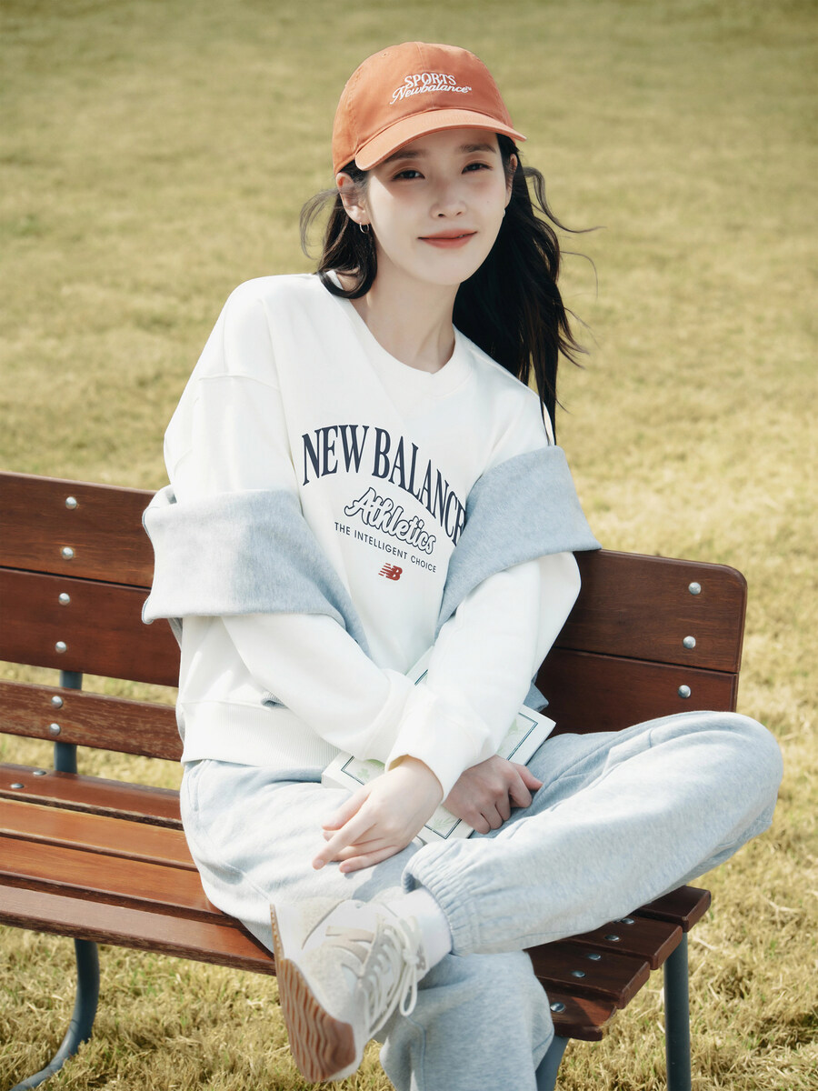 뉴발란스 홍콩 새 사진_2.jpg