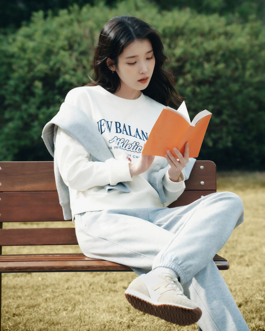 뉴발란스 홍콩 새 사진_6.jpg