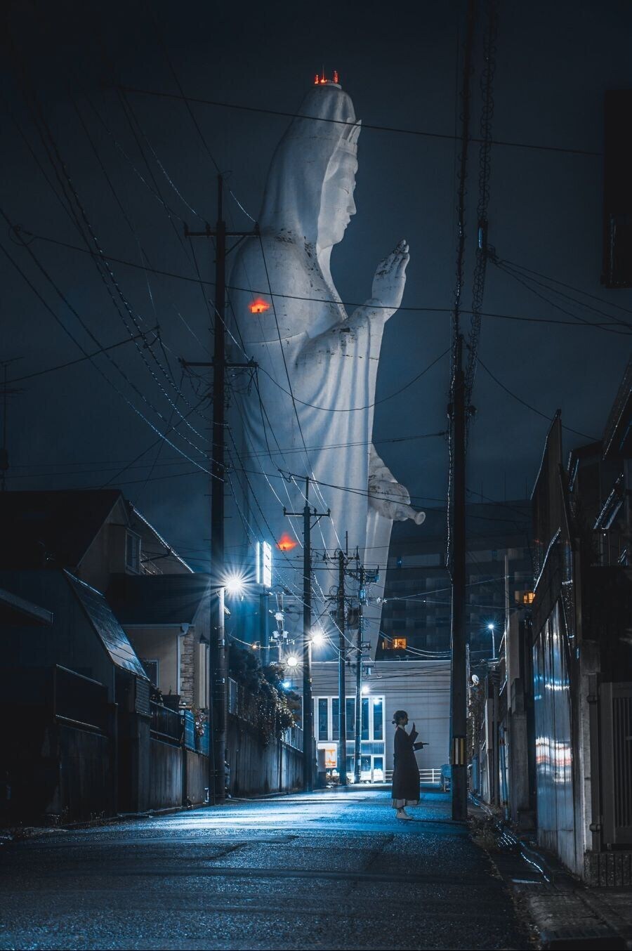 센다이시 밤거리를 지켜주는 거대한 불상_1.jpg