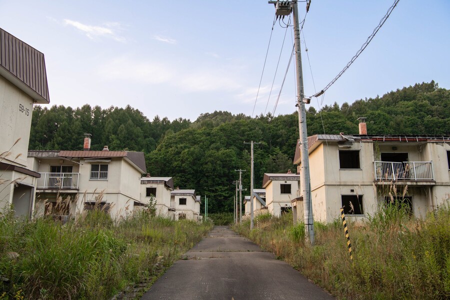 일본, 몇년전까지 사람이 있었던 유령마을🏚️🏘️_4.jpg