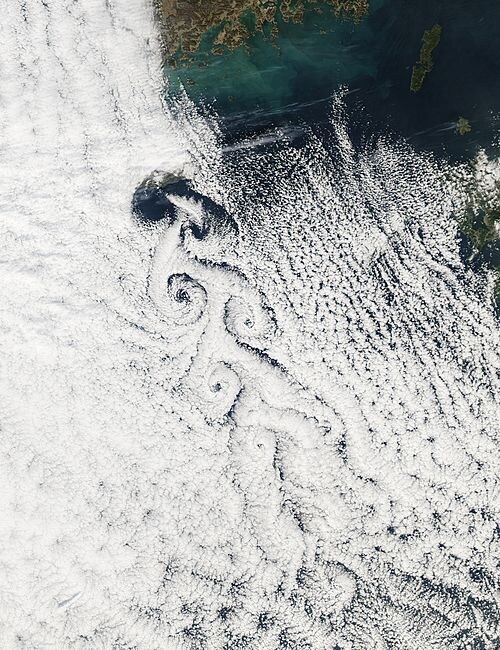 제주의 신이 쏜다는 장풍 구름 vortex cloud_2.png