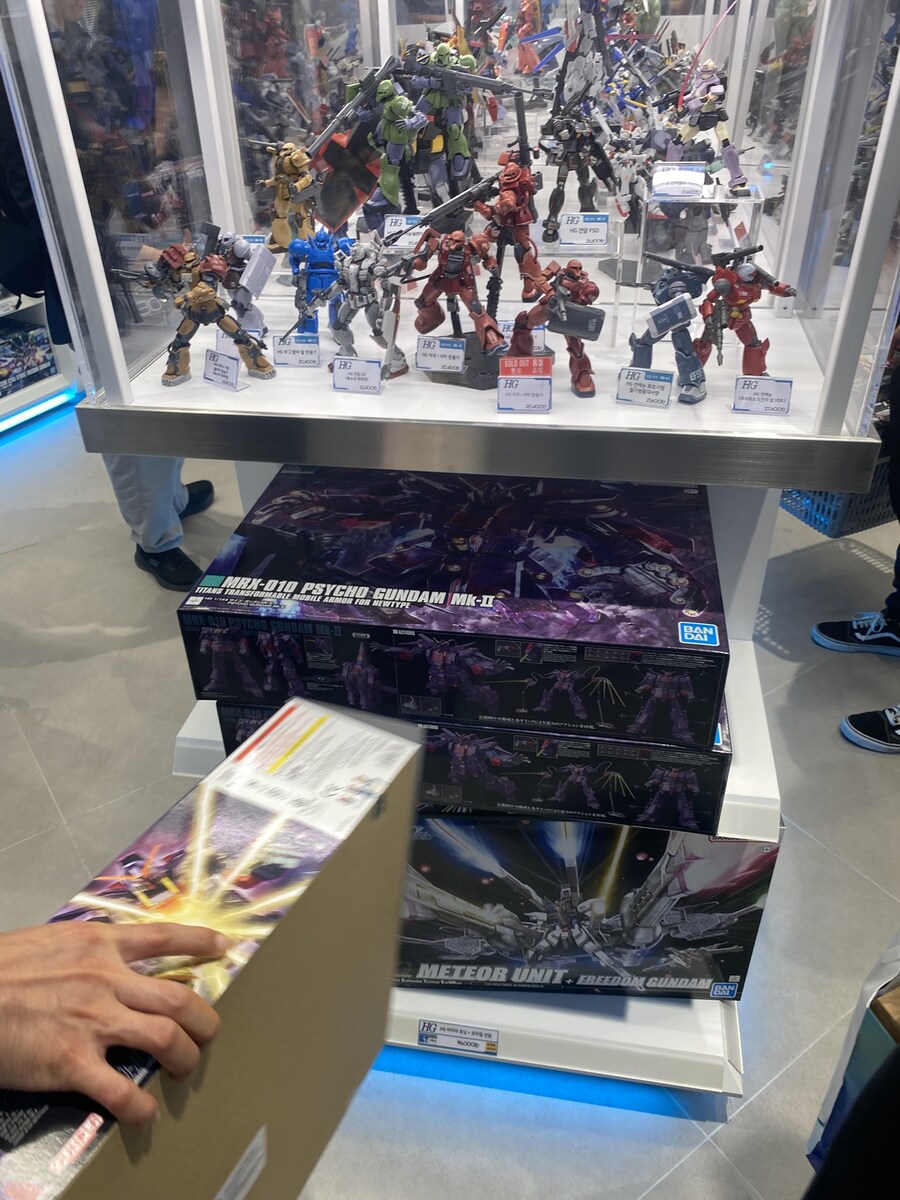 스압주의) 리뉴얼된 용산 건담베이스, 반다이남코 코리아 스토어 방문 및 후기_8.jpg