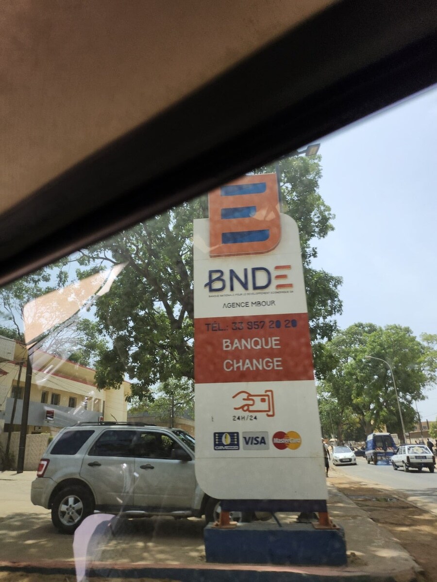 아프리카에서 먹는 신라면 12000원_10.jpg