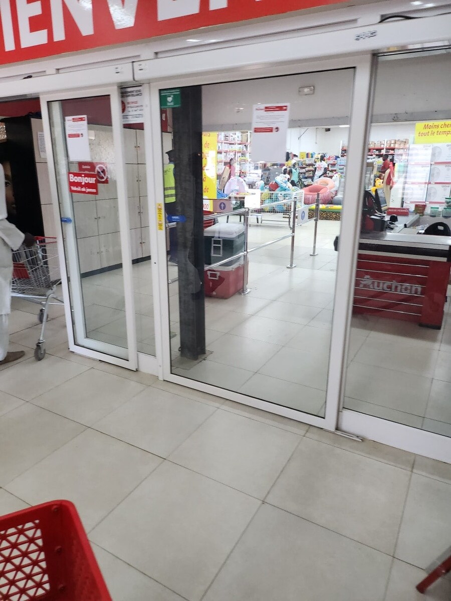 아프리카에서 먹는 신라면 12000원_20.jpg