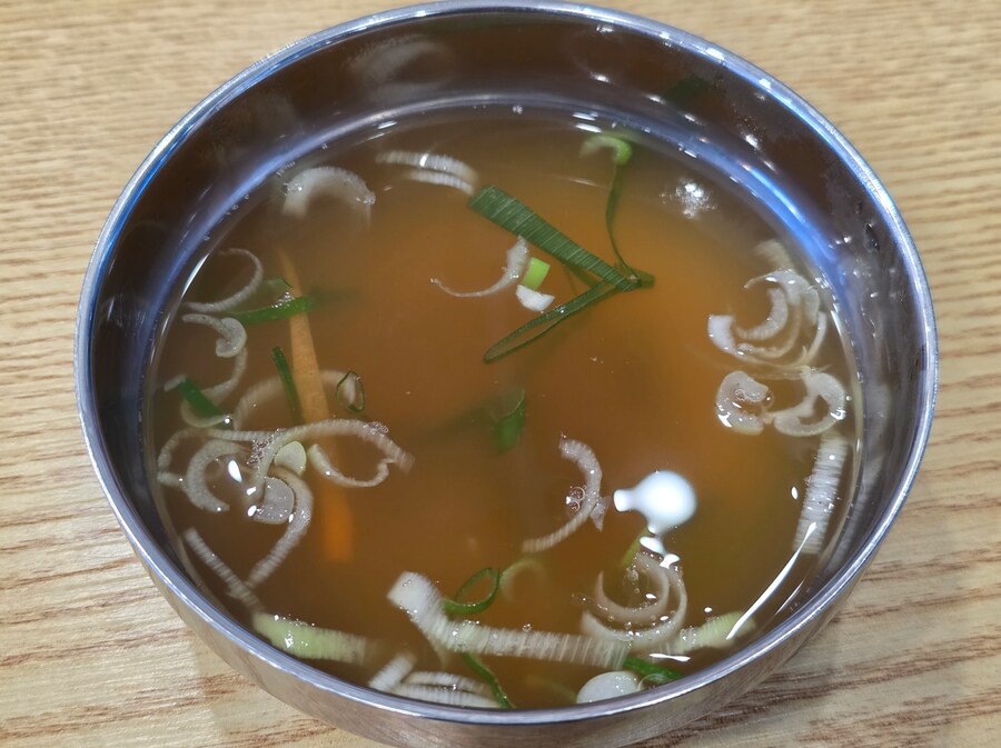 비빔국수와 김밥_2.png