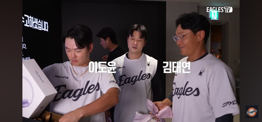 가족밖에 모르는 야구선수_1.jpg